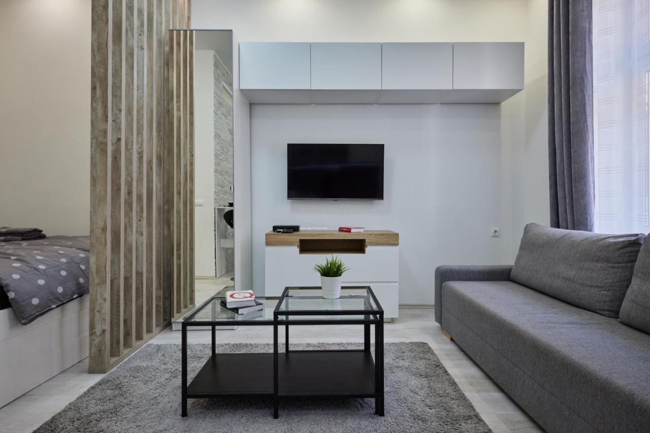 Cozy Little Apartment In Downtown บูดาเปสต์ ภายนอก รูปภาพ